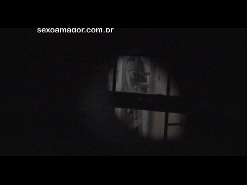 ❤️ Sarışın, içi boş tuğlaların arkasına gizlenmiş bir mahalle röntgencisi tarafından gizlice videoya alınır ️ Porno fb pornoda tr.xlxxporno.ru ❌️❤